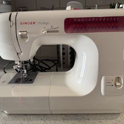 Singer Protege Sewing Machine 🧵 