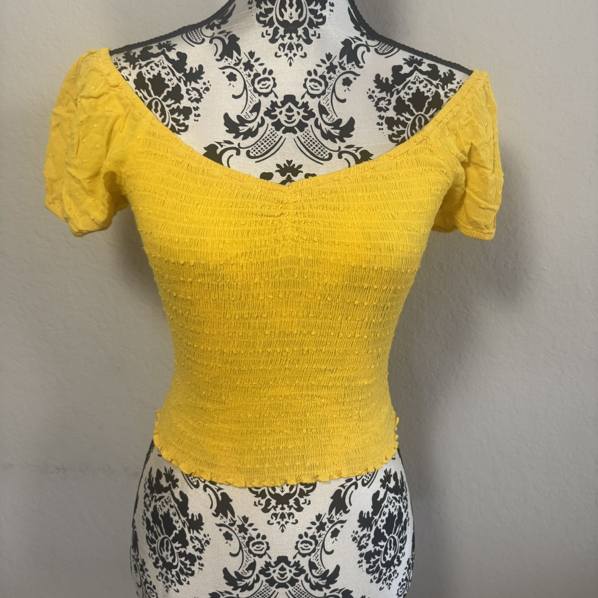 Hollister Crop Top Short Sleeve Size S Off The Shoulder gold Ruched Stretchy