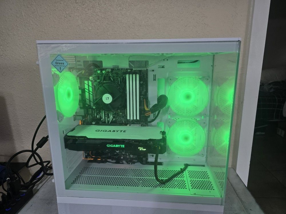 Beautiful Custom Gaming PC