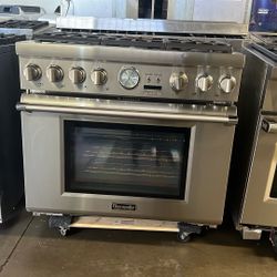 THERMADOR 36”WIDE DUAL FUEL RANGE STOVE 
