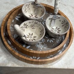 Temptations Tara Serving Set