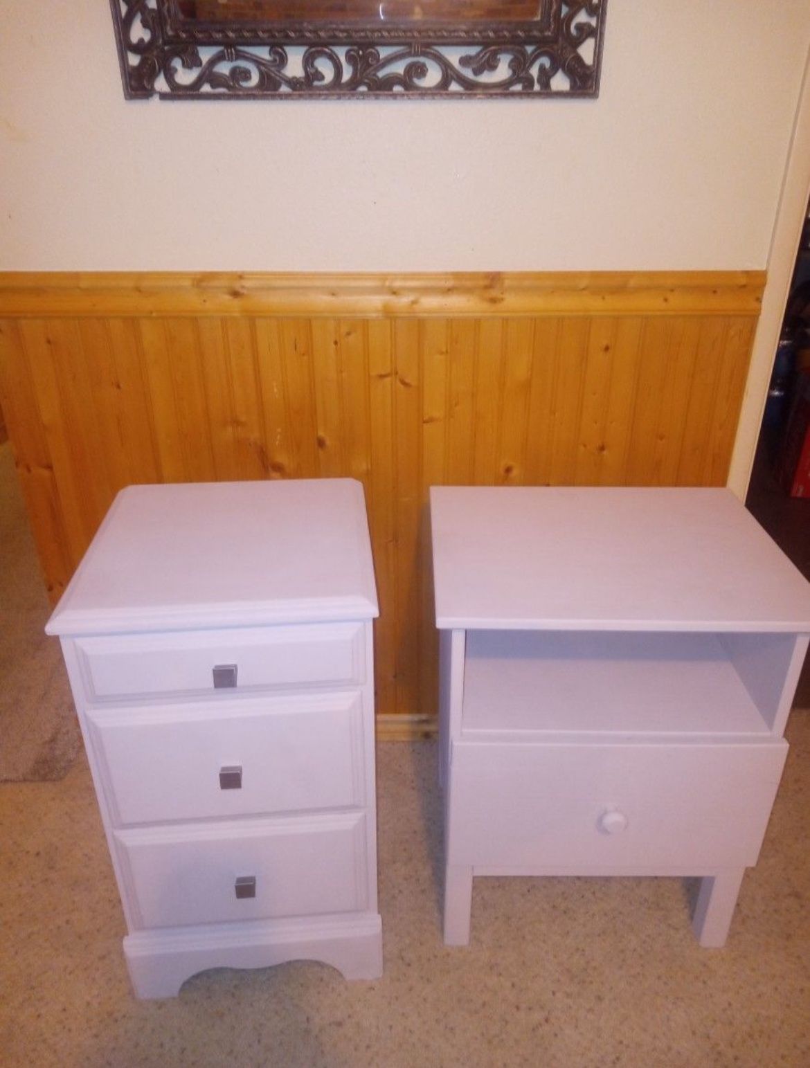 2 White Night Stands