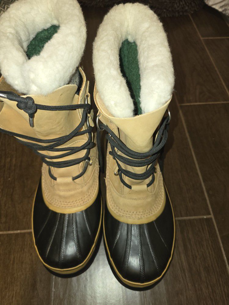 Caribou Sorel Waterproof Men Boots  Size 10