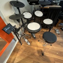 Roland V-Drums TD-07KVX Electronic Drum Set 