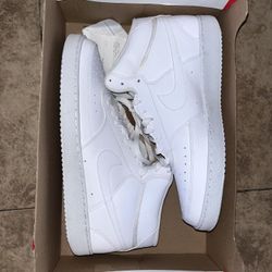 Brand New Nike court Mid W/nike Receipt Size 12 Men 