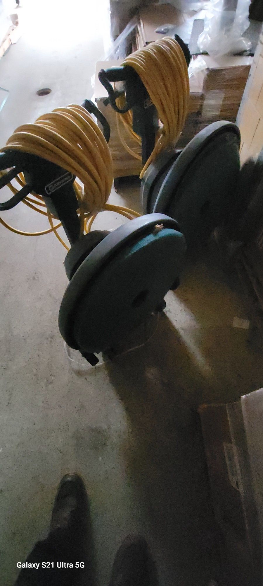 FLOOR SCRUBBERS/CLEANING MACHINES