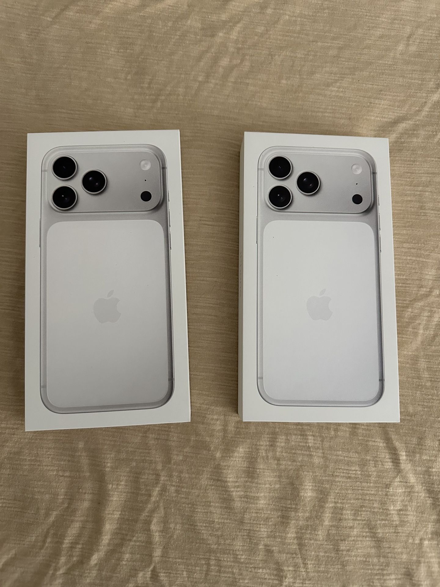 Apple iPhone 17 Pro Max Silver Unlocked New Sealed With Receipt