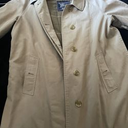 Burberry Trench coat 