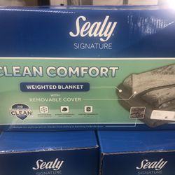 Clean Comfort Weighted Blanket