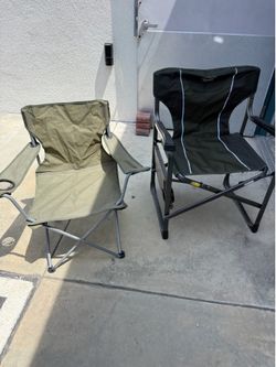 2 folding chairs