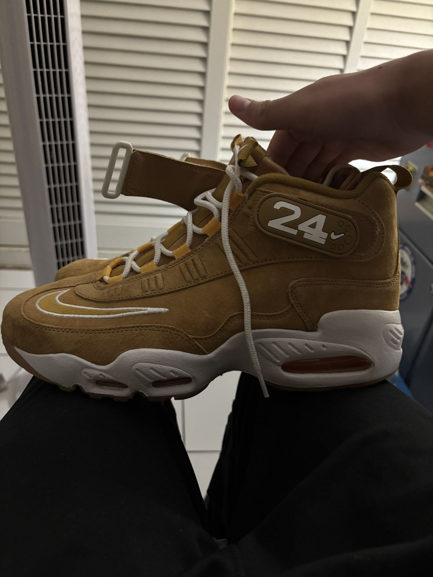 Nike Griffey ‘wheat’