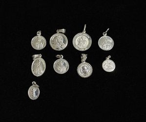 .925 silver Madeleine pendants 🪙 $25 each (right two small ones $15)