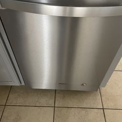 Whirlpool Dishwasher 