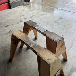 Wood Sawhorse Set