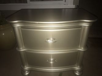 1 Bedroom Drawer