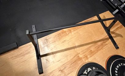 Titan Fitness Pull Up Bar