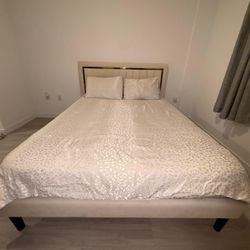 Queen Bed