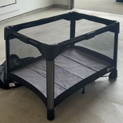 4Moms Travel Crib
