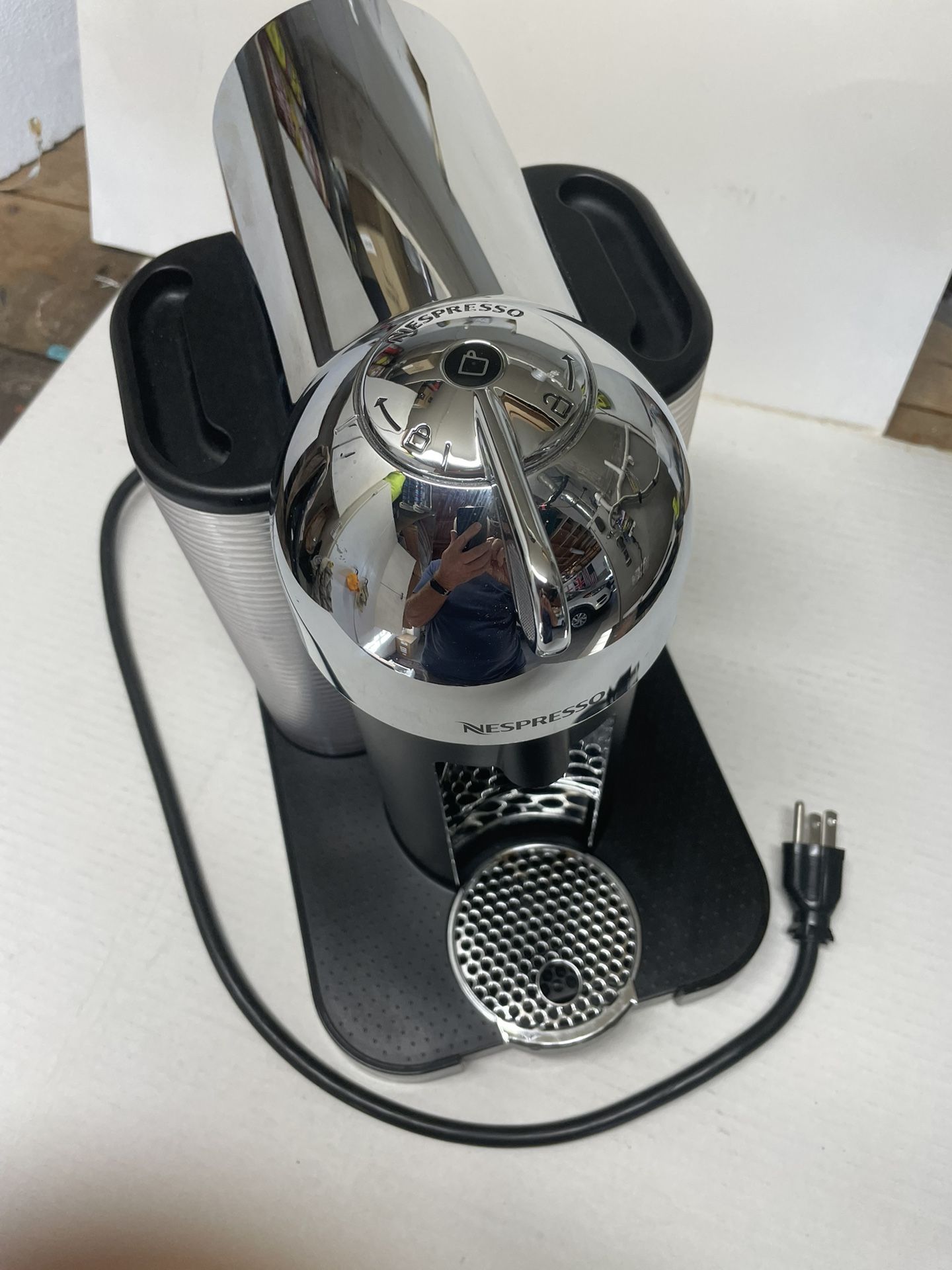 Nespresso Vertuo Coffee Maker.. 