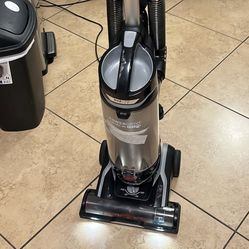 Hoover With Lights Bran New Vacuums I Get Them In Whole Sale