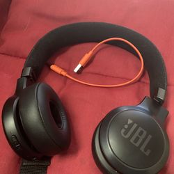Jbl 670NC headphones