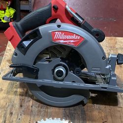 Milwaukee m18 fuel 7-1/4” circular saw tool only $230 (Financing available) 