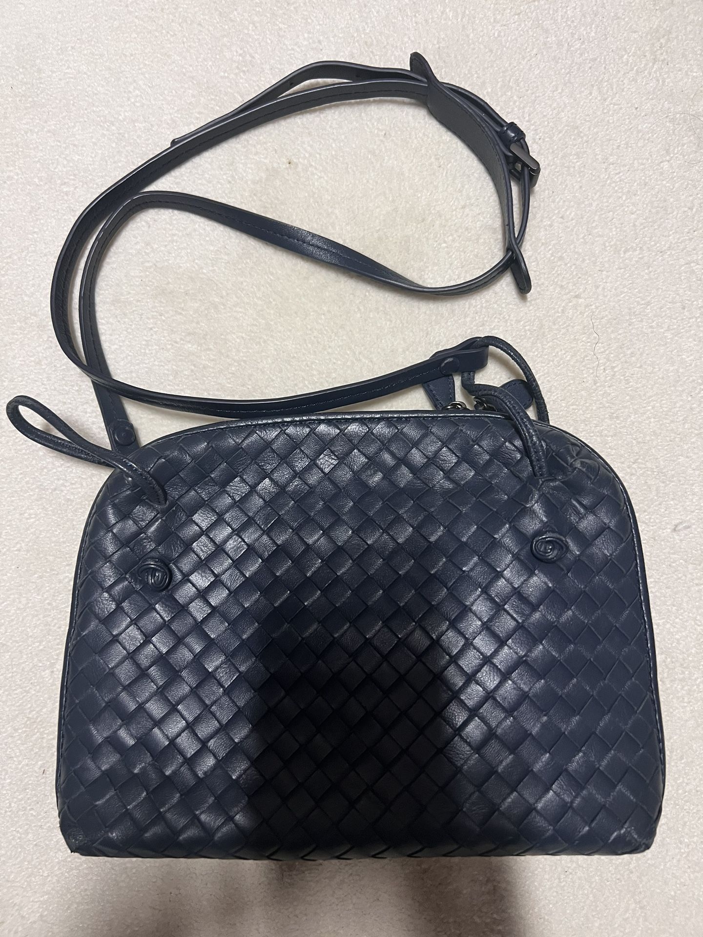 Authentic Used Bottega Intrecciato Crossbody Bag Clothing