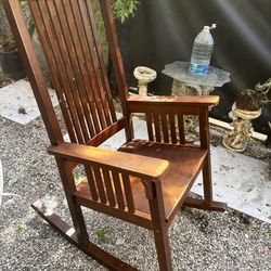 Rocking Chair – Timeless Design, solid oak wood