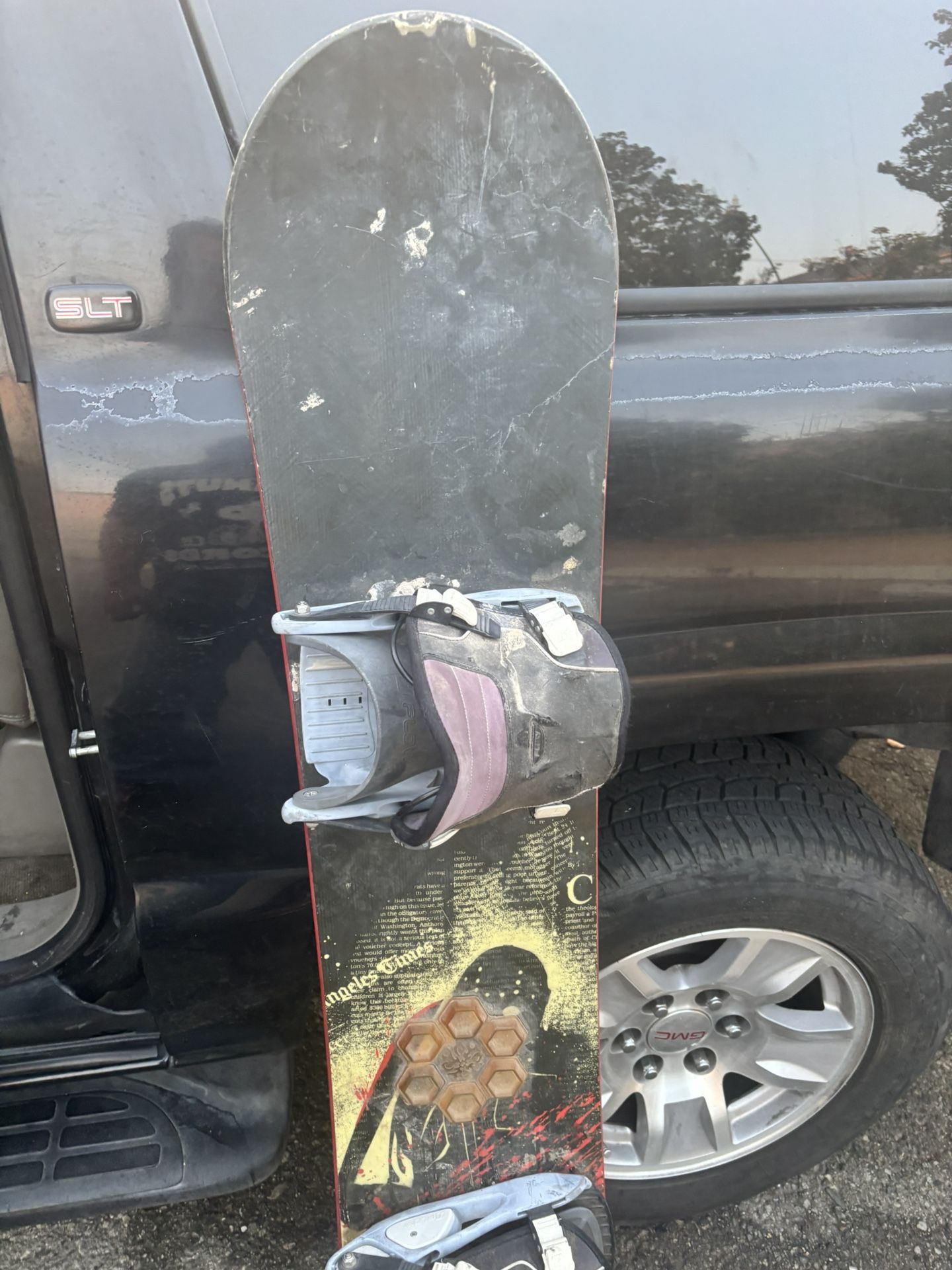 5foot Snow Board With Bindings
