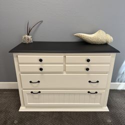 4 Drawer Wooden Dresser