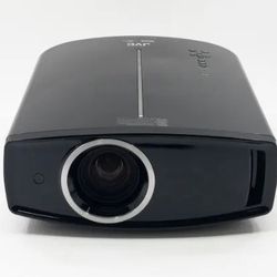 🎥🔥 CINEMA QUALITY PROJECTOR FOR SALE 🔥🎥