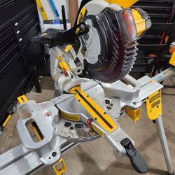 DeWalt 20v Miter Saw &  Stand +