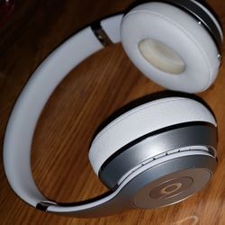 Beats solo 3 wireless