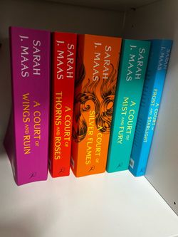 A Court of Thorns and Roses Acotar - Complete book series