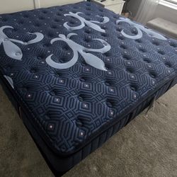Stearns And Foster King Size Mattress. $500. Will Deliver For A Fee