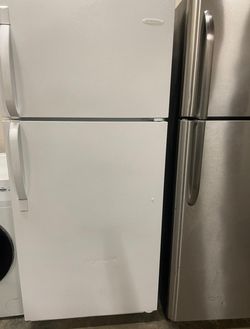 Frigidaire Top Mount White Refrigerator