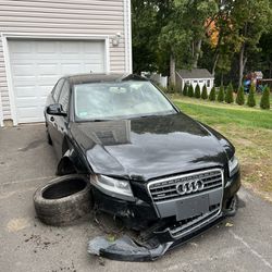 2009 Audi A4 2.0T For parts only 