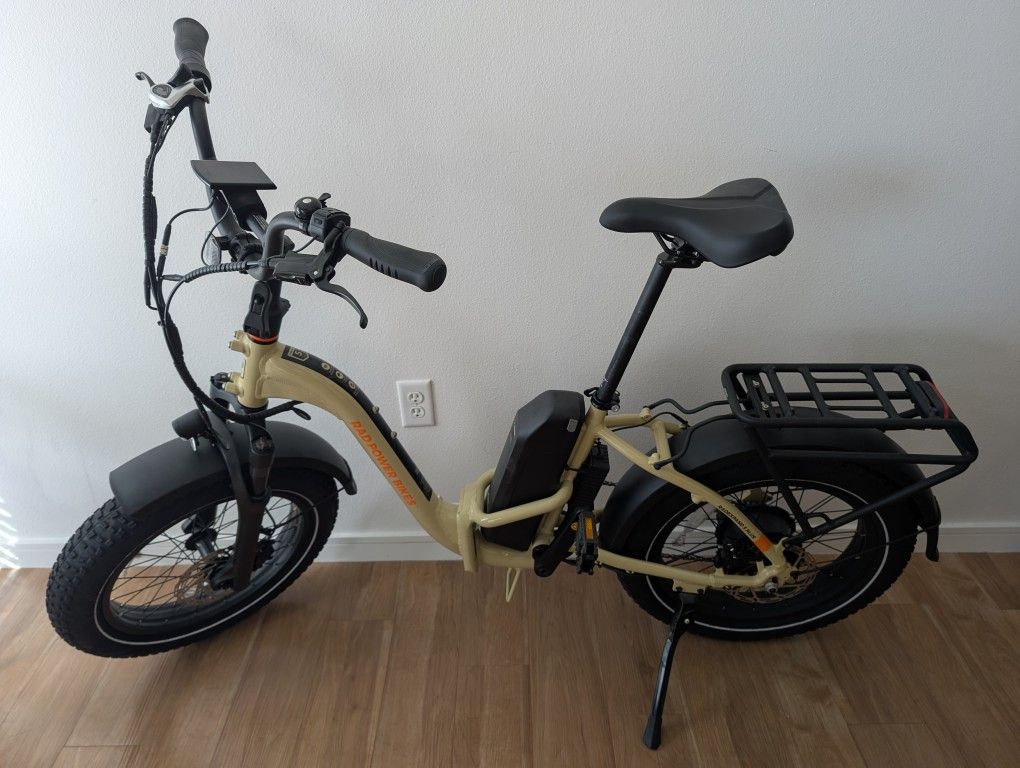 Like New RadPower RadExpand 5 Plus Electric Folding Bike Sandstone