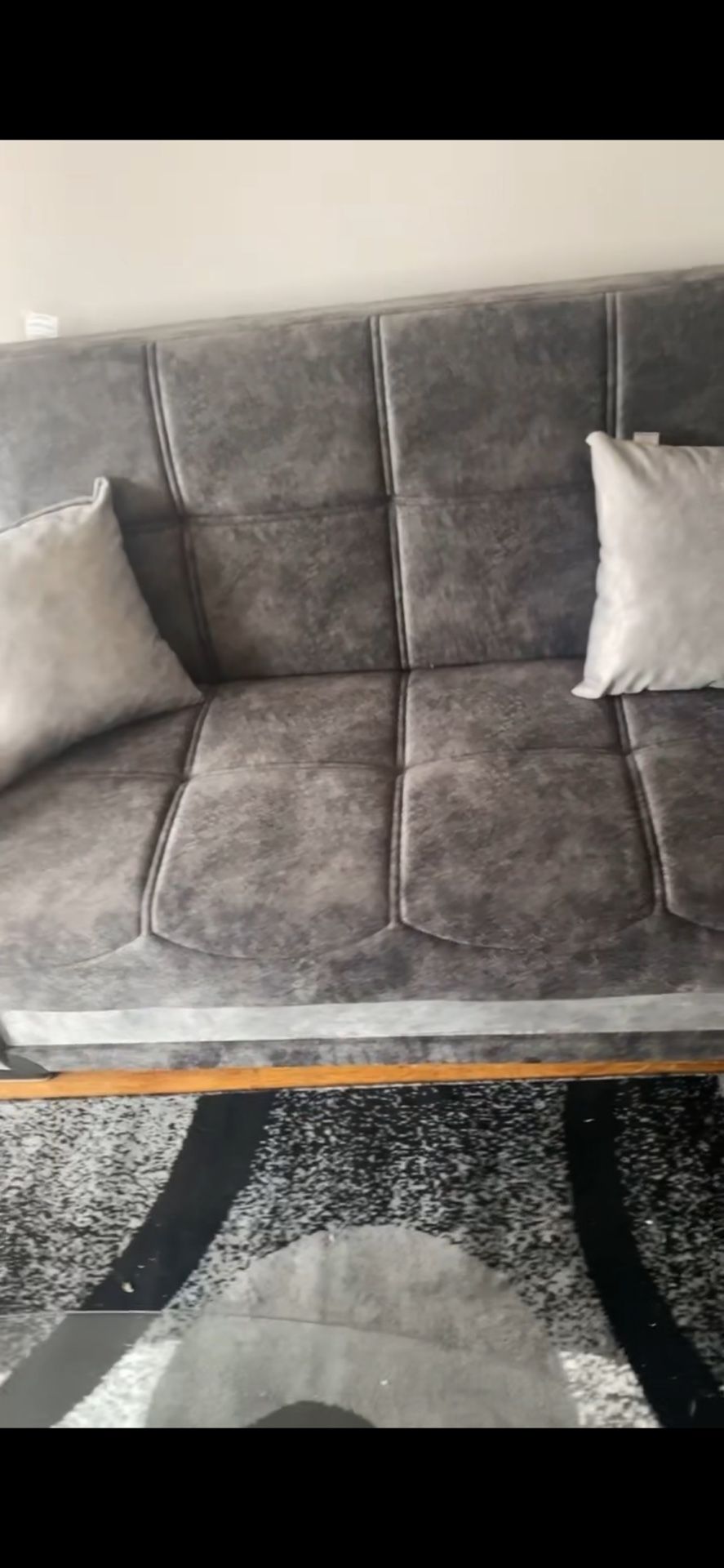 Couch futon Table &rug