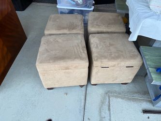 Coffee table w/ 4 Ottoman