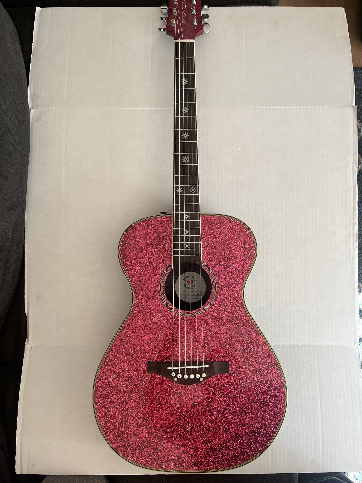 Daisy Rock 6205 Pixie Acoustic Guitar Pink Sparkle
