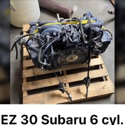 Subaru 30 Subatu 6 Cilinders 