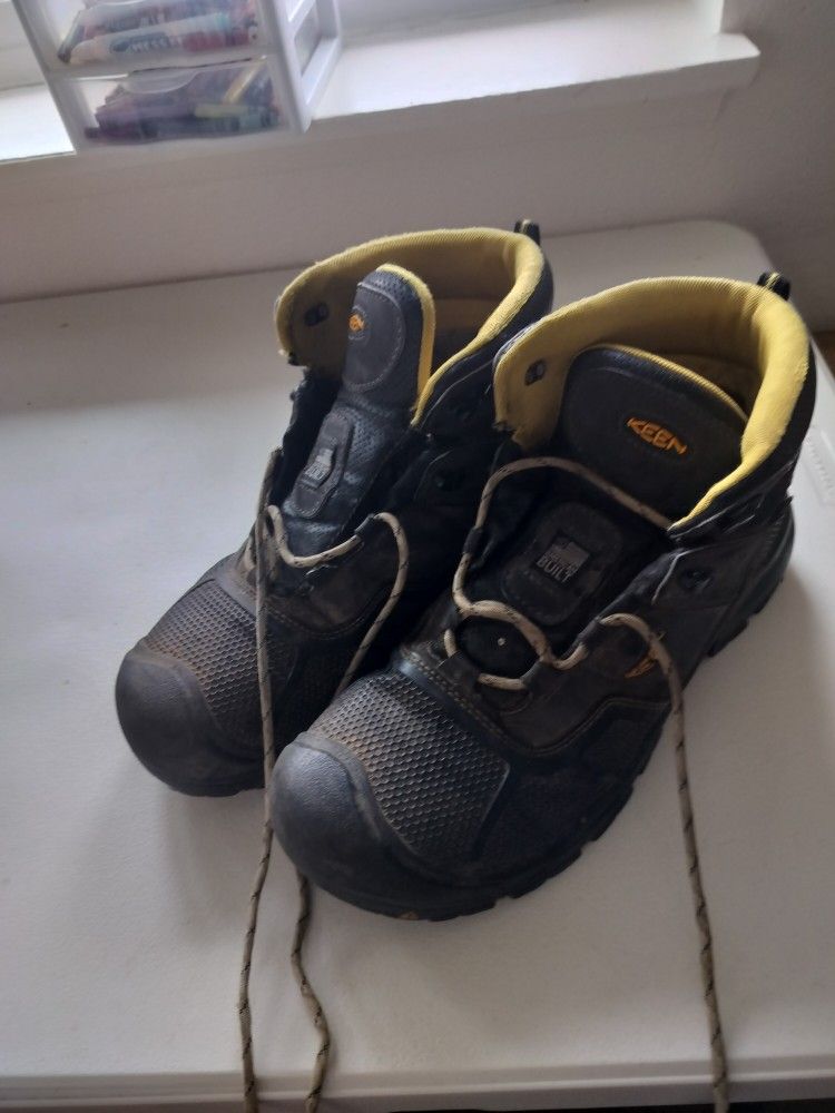 Mans Boots