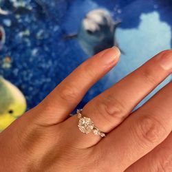 Diamond Ring, 18 Karat Gold