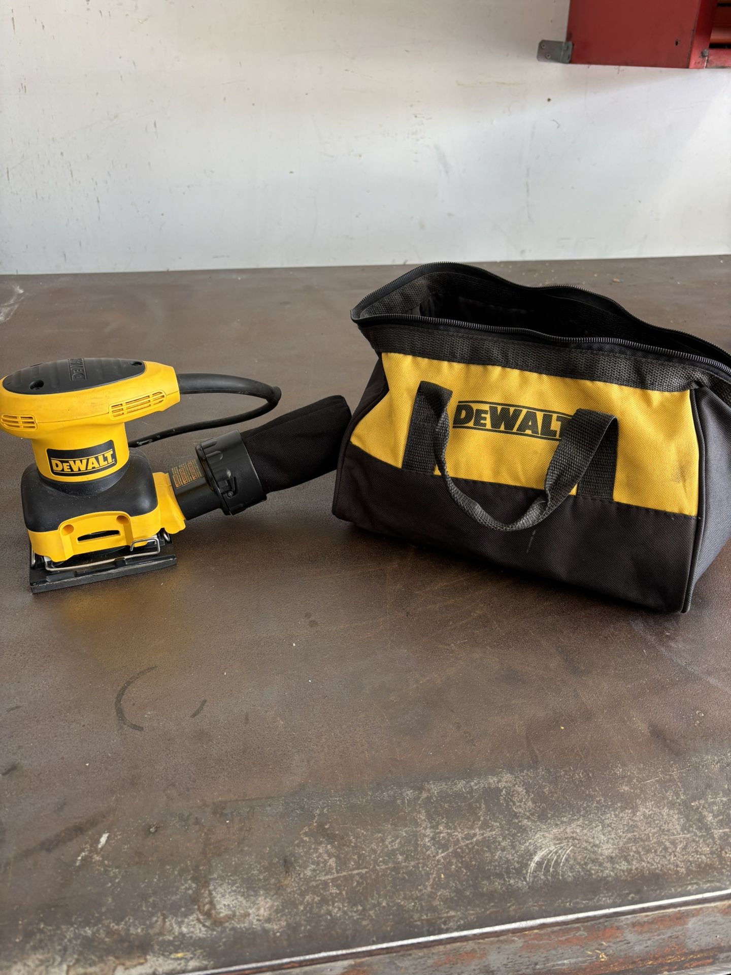 Dewalt Sander