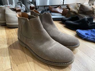 Steve Madden Chelsea Boots Size 8