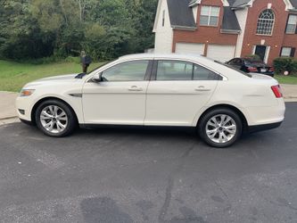 2010 Ford Taurus