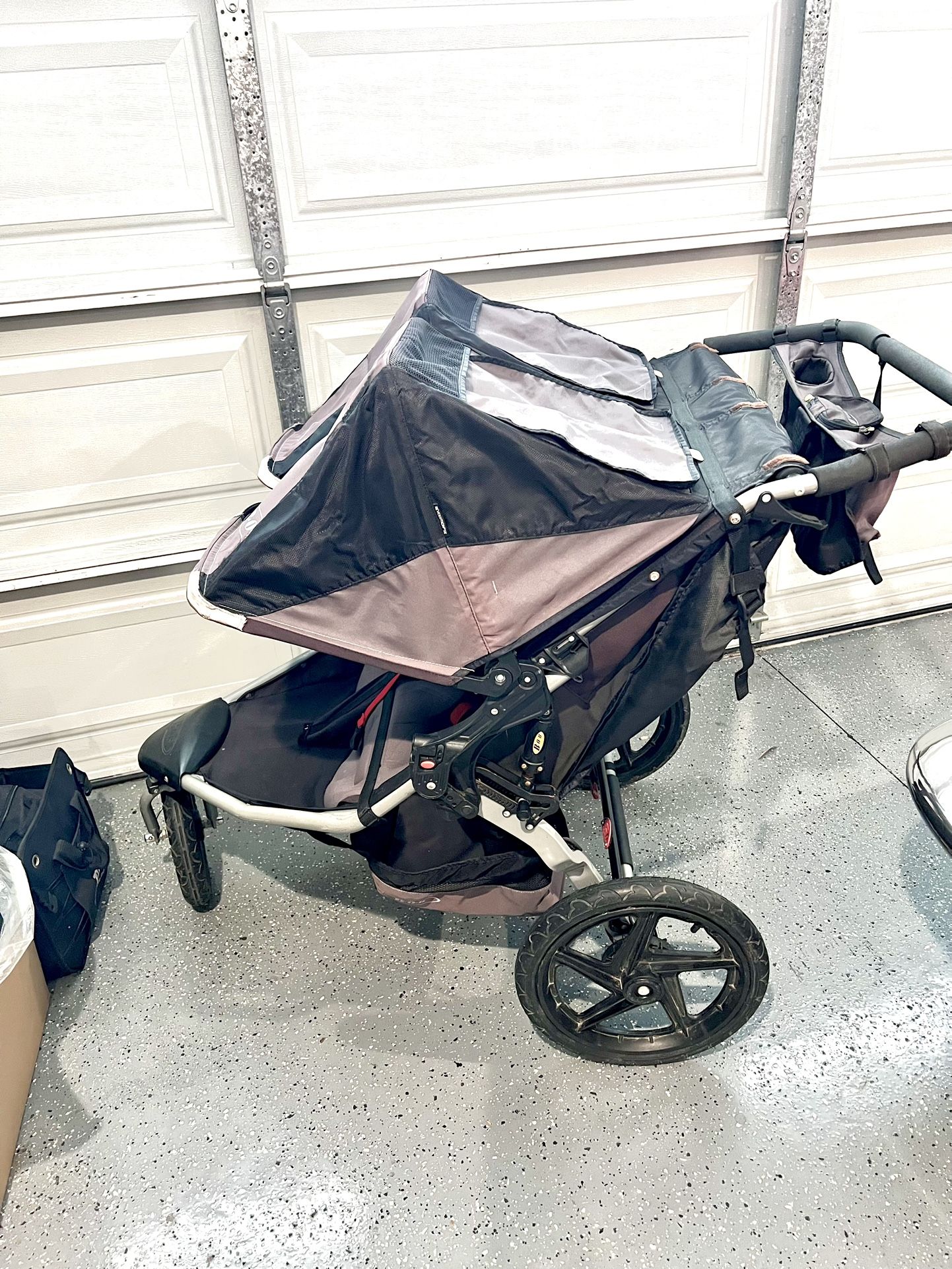 BOB Double Jogging Stroller