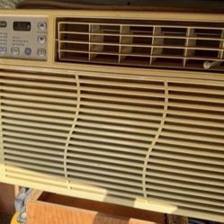 GE Air Conditioner 