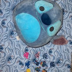 Stitch, Pillow And Little Figurines Collectibles